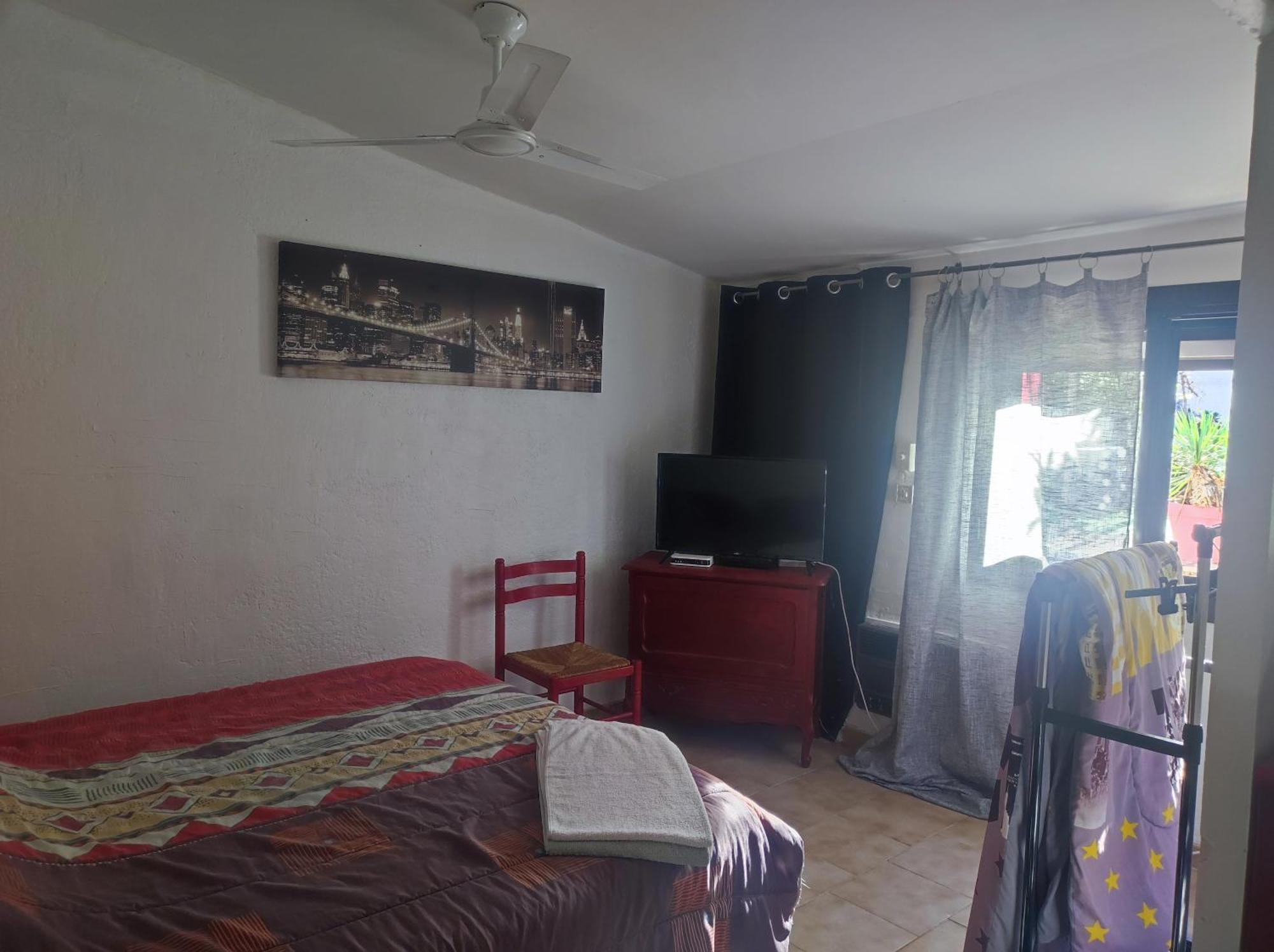 Apartament Ingrid Mary Nîmes Pokój zdjęcie