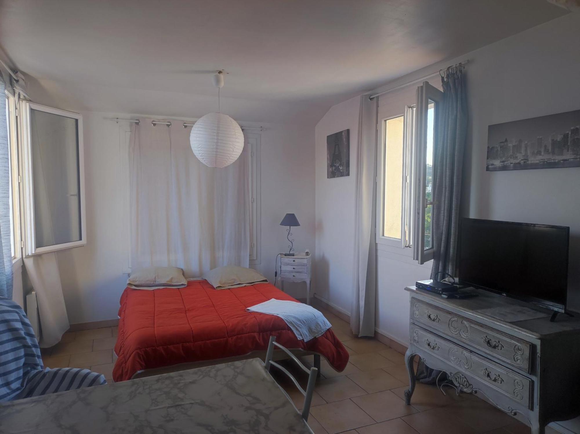 Apartament Ingrid Mary Nîmes Pokój zdjęcie