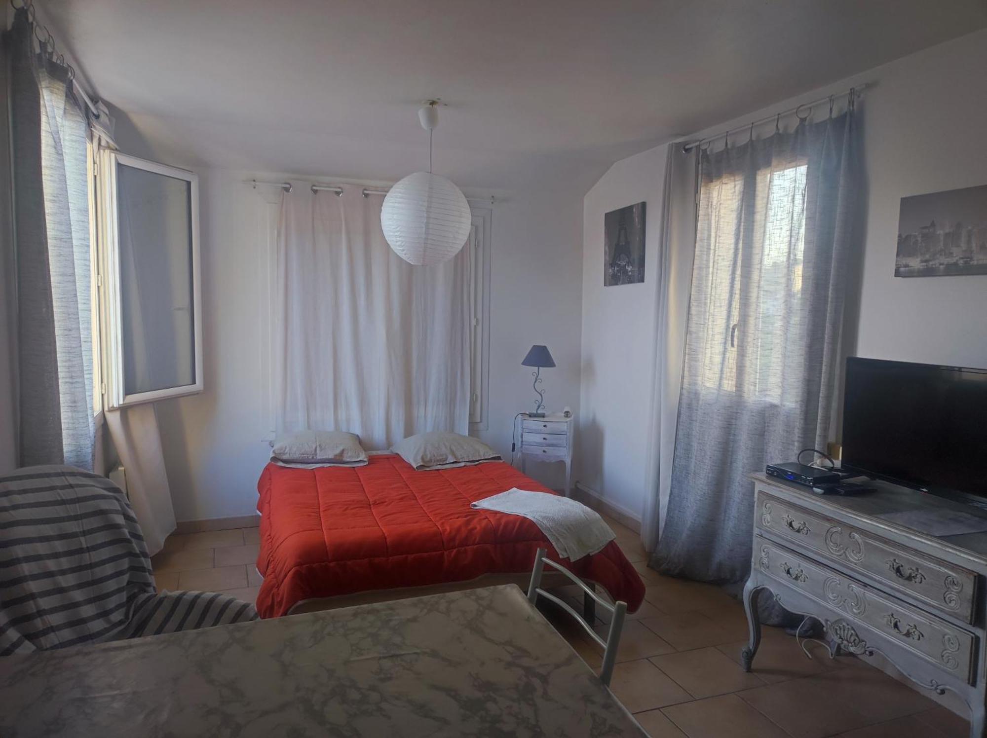 Apartament Ingrid Mary Nîmes Pokój zdjęcie